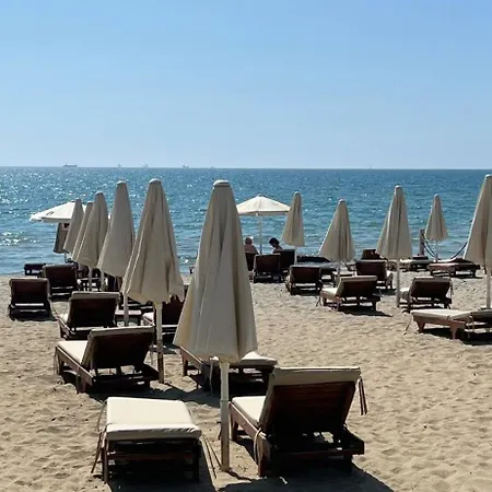 بيت شباب Golem Beach Apartament