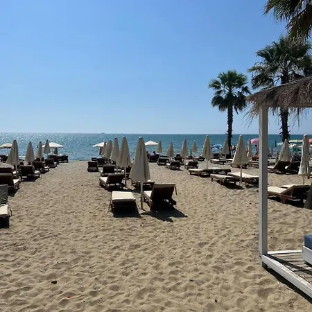 Golem Beach Apartament بيت شباب *
