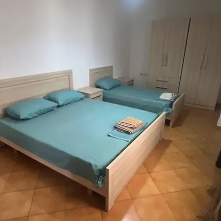 Golem Beach Apartament 旅馆